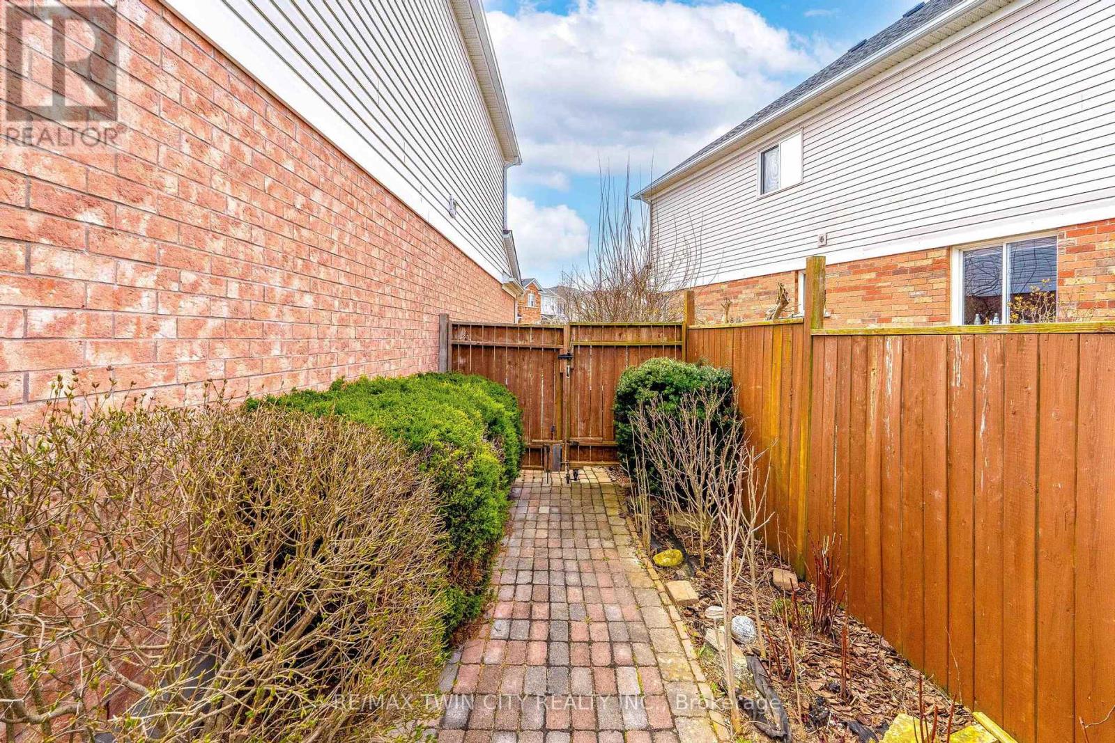 65 Bloomington Drive, Cambridge, Ontario  N1P 1J5 - Photo 43 - X13026036