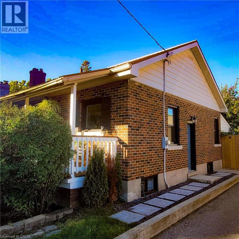 34 Christopher Drive, Cambridge, Ontario  N1R 4R4 - Photo 3 - 40822487