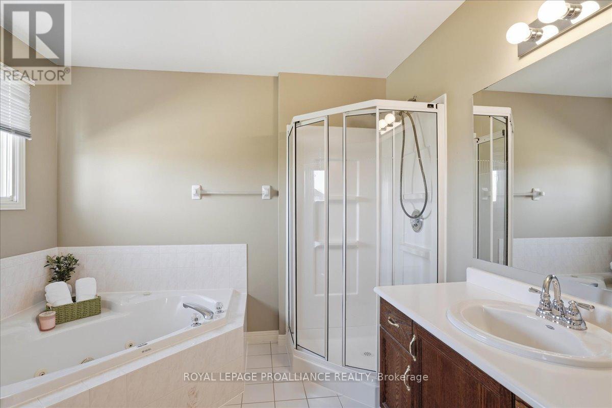 10 Fieldcrest Avenue, Clarington, Ontario  L1E 2X3 - Photo 13 - E13026366