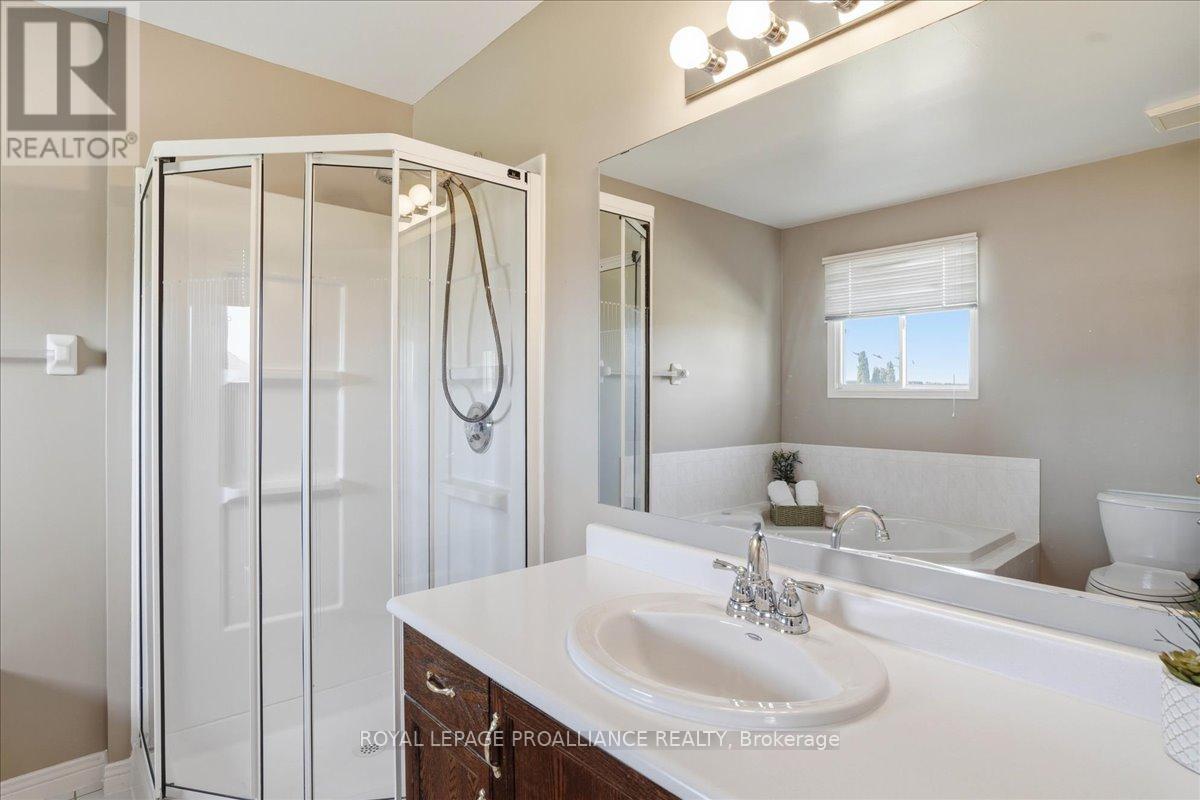 10 Fieldcrest Avenue, Clarington, Ontario  L1E 2X3 - Photo 14 - E13026366