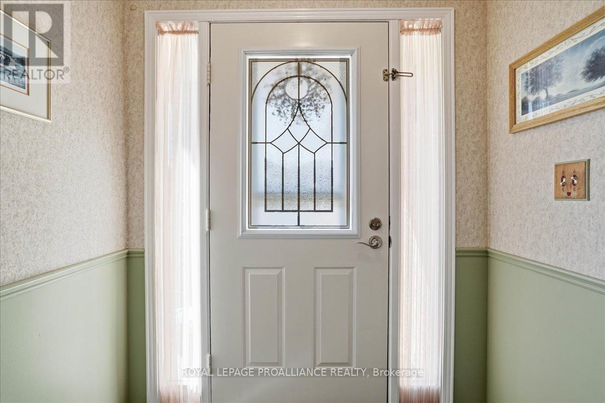 10 Fieldcrest Avenue, Clarington, Ontario  L1E 2X3 - Photo 16 - E13026366