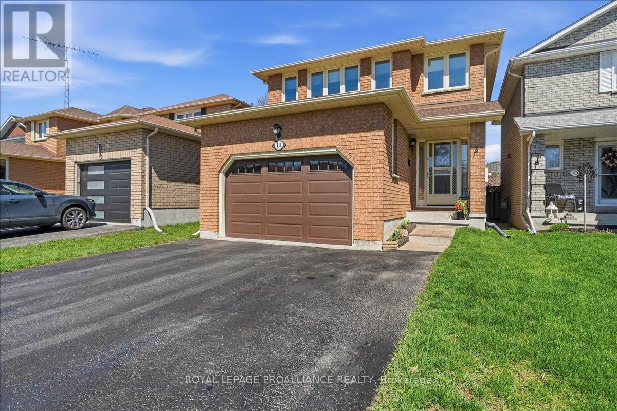 10 Fieldcrest Avenue, Clarington, Ontario  L1E 2X3 - Photo 2 - E13026366