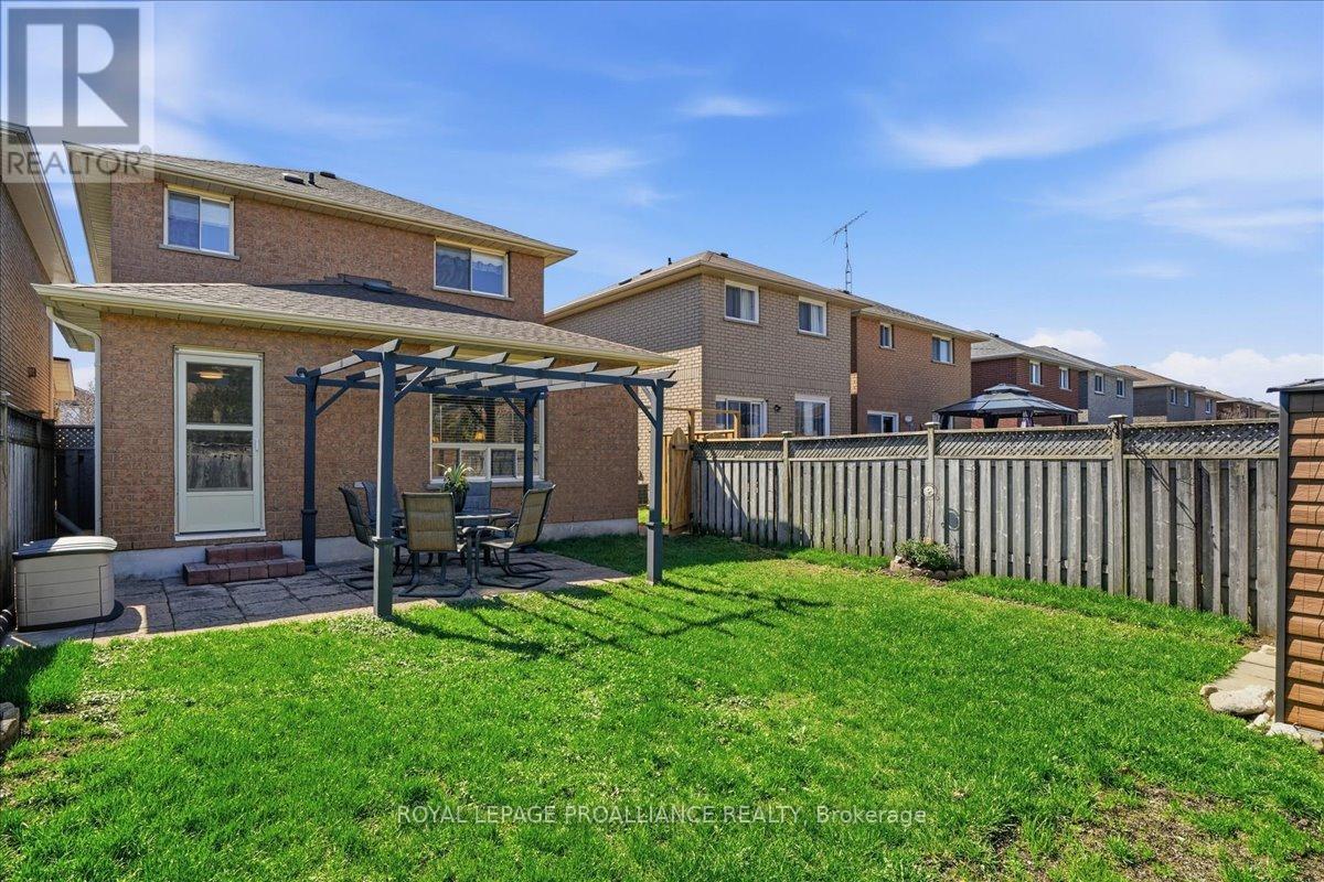 10 Fieldcrest Avenue, Clarington, Ontario  L1E 2X3 - Photo 39 - E13026366