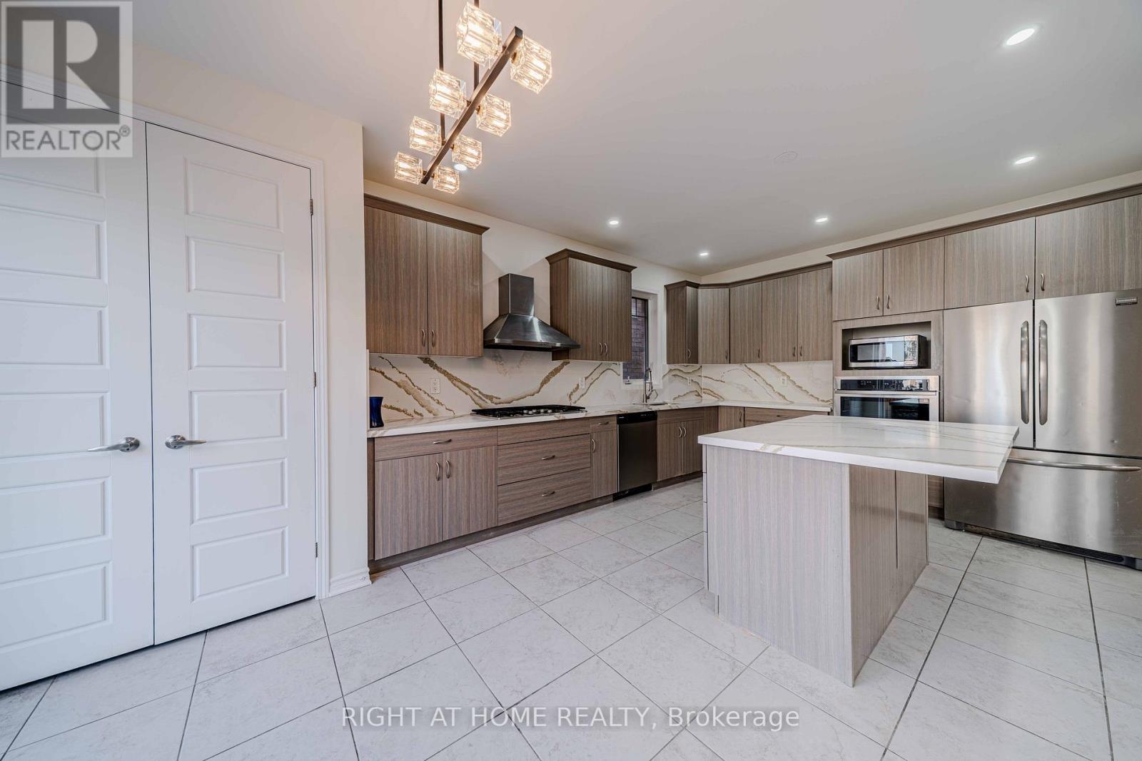 3 Leadenhall Road, Brampton, Ontario  L7A 0B2 - Photo 18 - W13026340