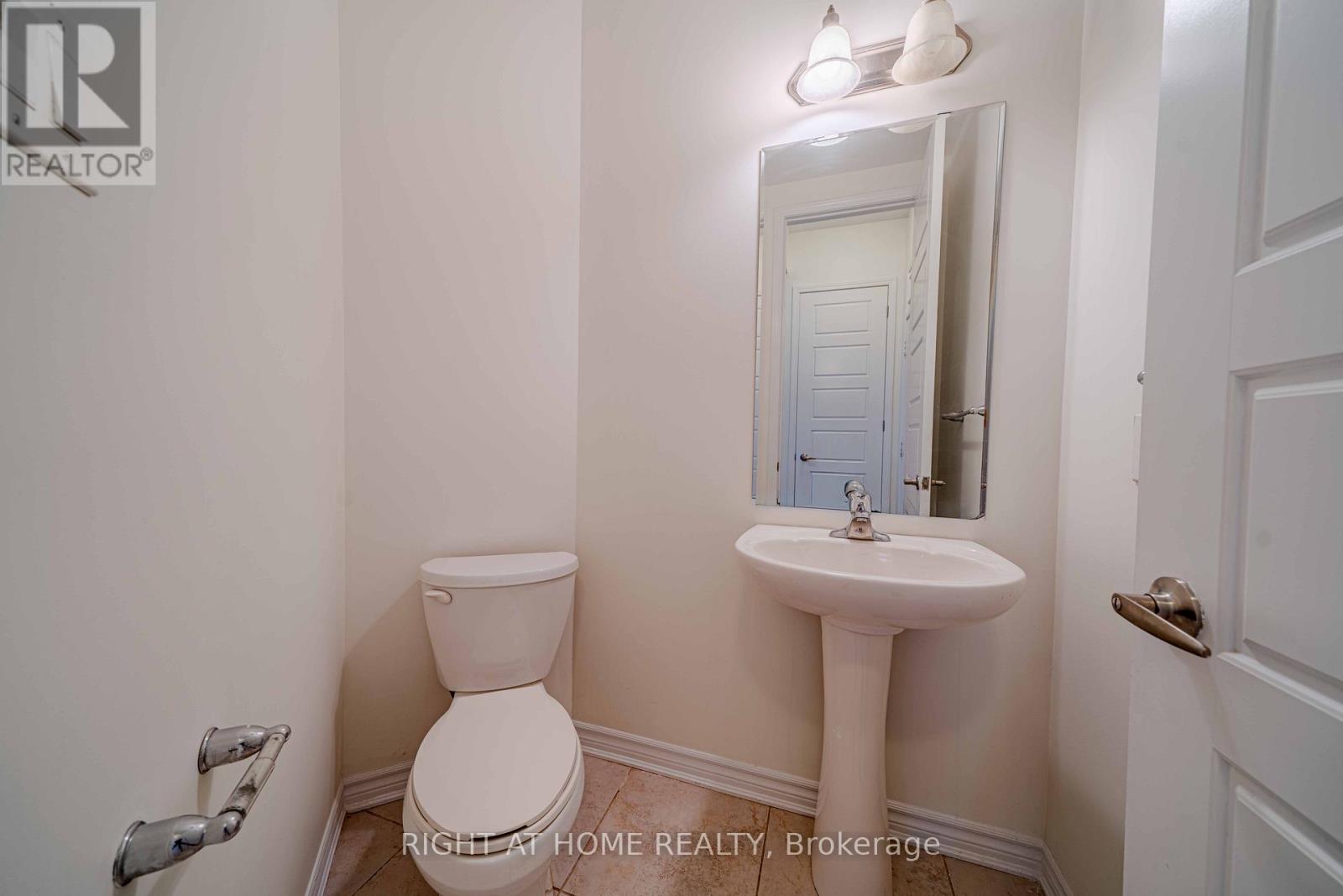 3 Leadenhall Road, Brampton, Ontario  L7A 0B2 - Photo 21 - W13026340