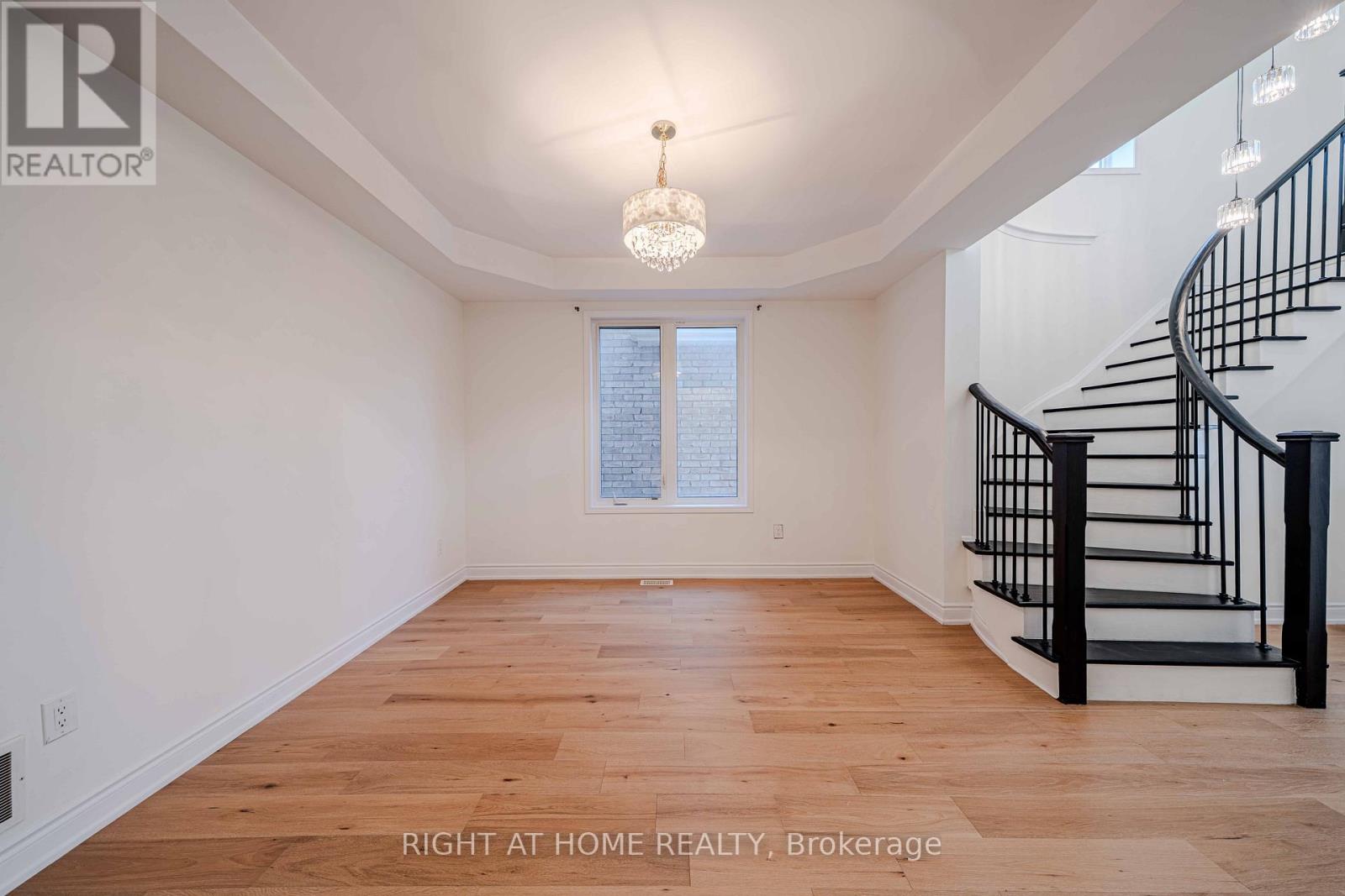 3 Leadenhall Road, Brampton, Ontario  L7A 0B2 - Photo 8 - W13026340