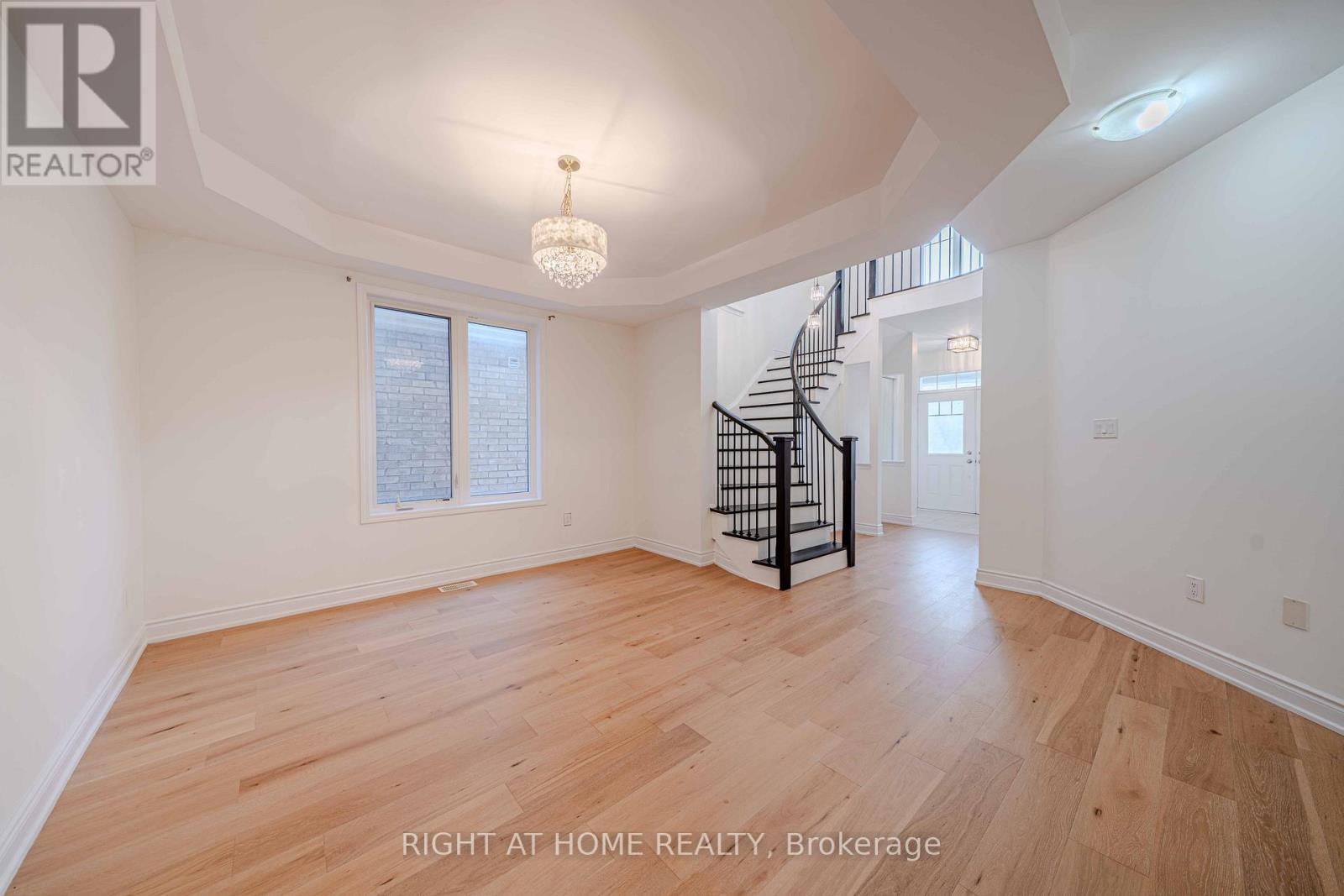 3 Leadenhall Road, Brampton, Ontario  L7A 0B2 - Photo 9 - W13026340