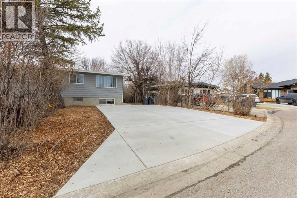 74 Carleton Place W, Lethbridge, Alberta  T1K 3X6 - Photo 3 - A2298773