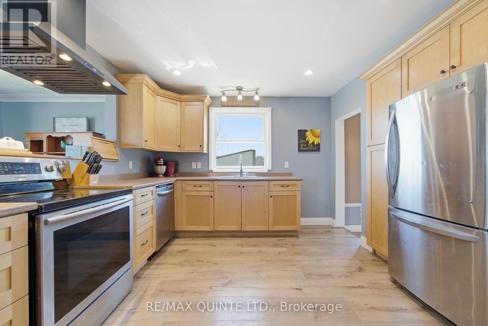 13 Sutcliffe Boulevard, Quinte West, Ontario  K8V 3M4 - Photo 7 - X13026338