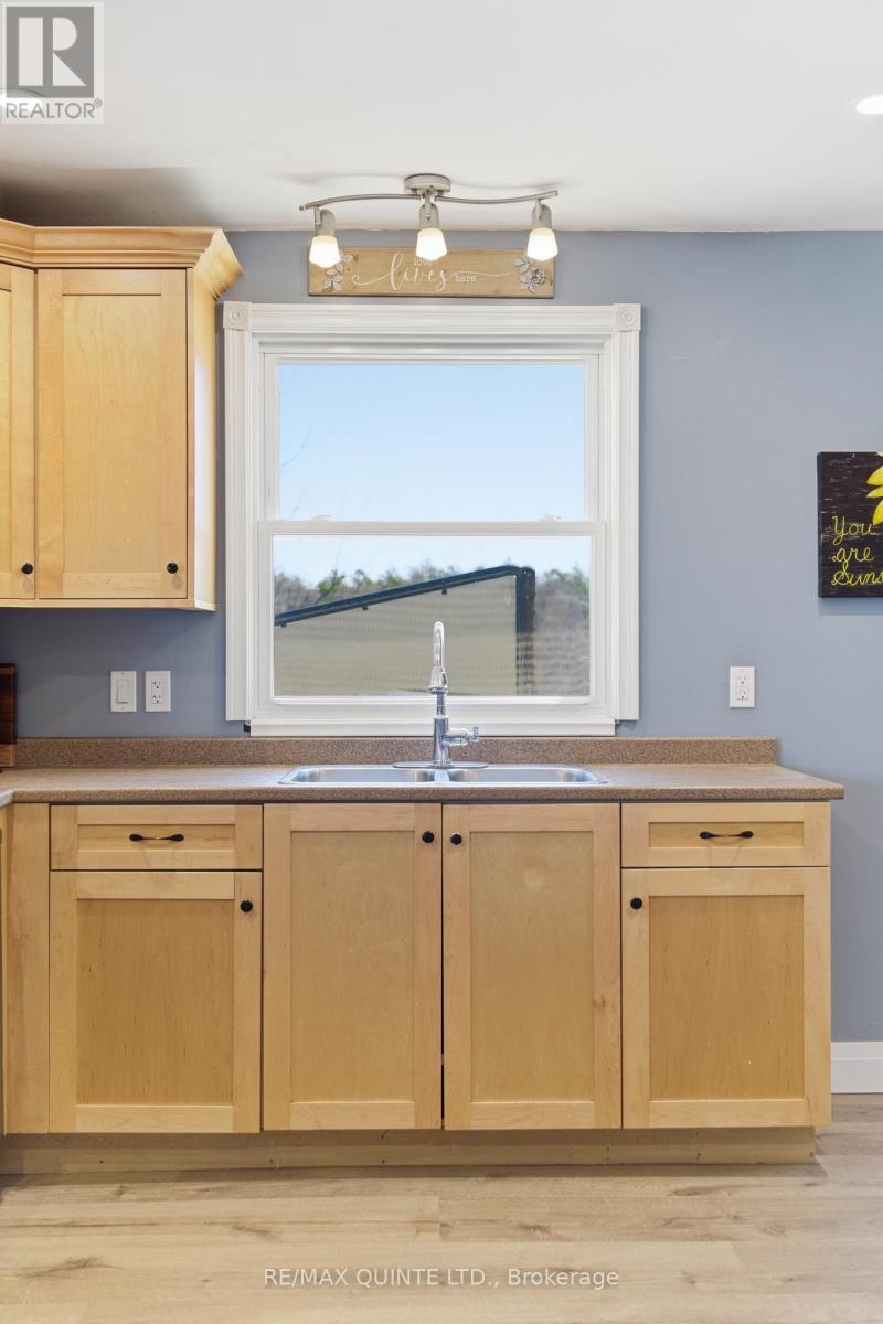 13 Sutcliffe Boulevard, Quinte West, Ontario  K8V 3M4 - Photo 8 - X13026338