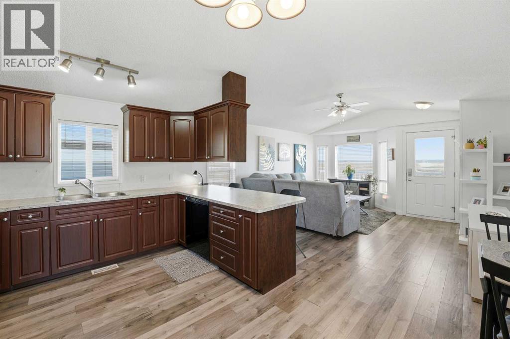 106 Bayshore Drive, Sylvan Lake, Alberta  T4S 0A7 - Photo 9 - A2284698