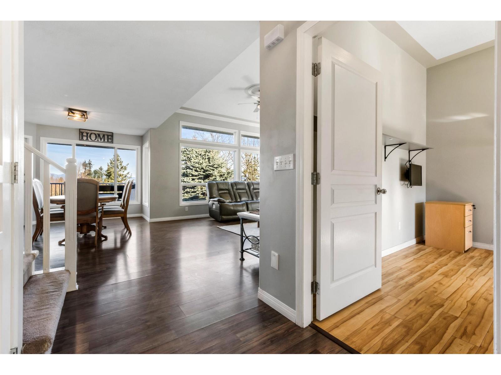 46286 Valleyview Road, Promontory, Chilliwack, British Columbia  V2R 5P7 - Photo 5 - R3114092