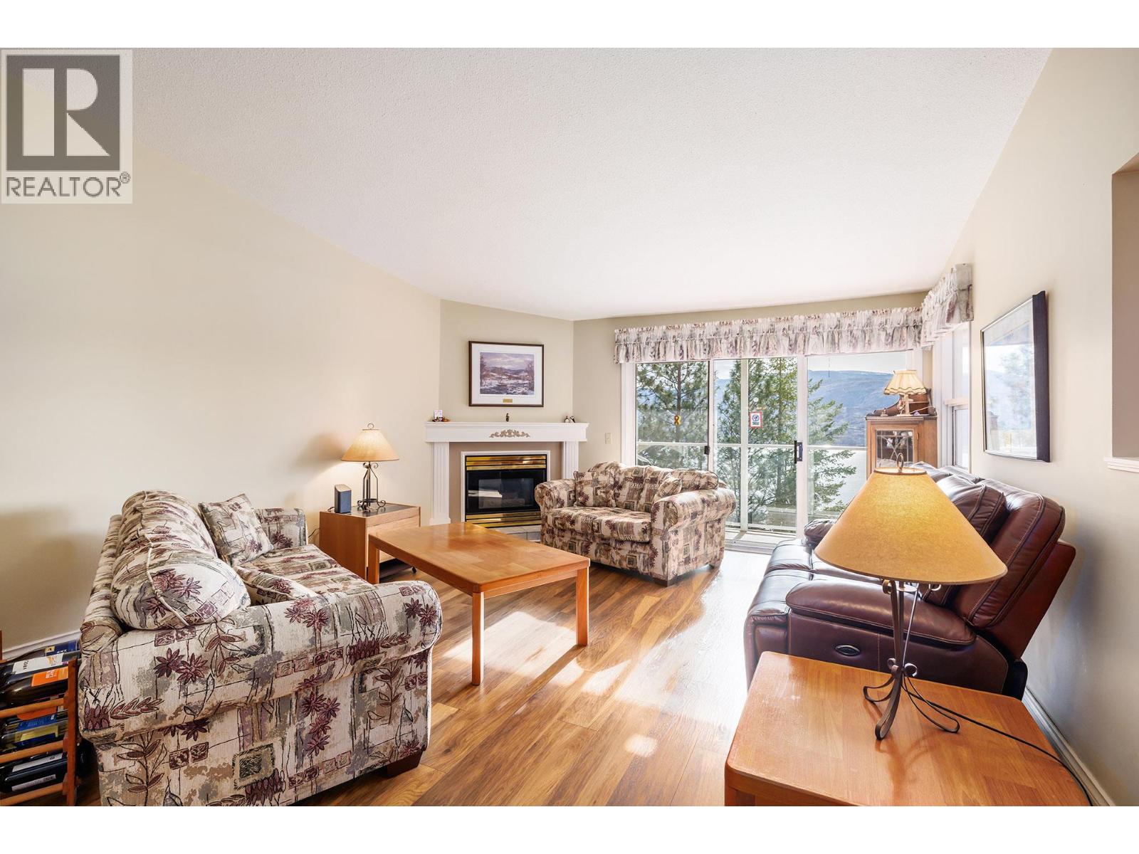 4450 Ponderosa Drive Unit# 202, Peachland, British Columbia  V0H 1X5 - Photo 4 - 10378946