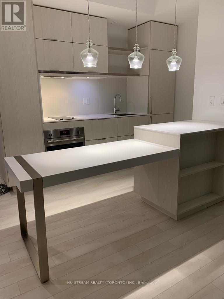 3213 - 197 Yonge Street, Toronto, Ontario  M5B 0C1 - Photo 4 - C13024428