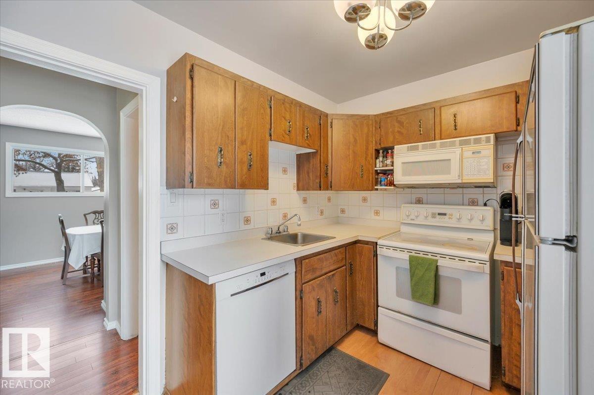 7934 81 Av Nw, Edmonton, Alberta  T6C 0V7 - Photo 11 - E4479699