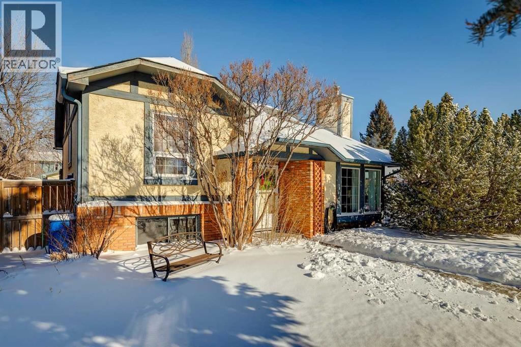 304 Marquis Place SE, Airdrie, Alberta  T4A 1X9 - Photo 3 - A2288858