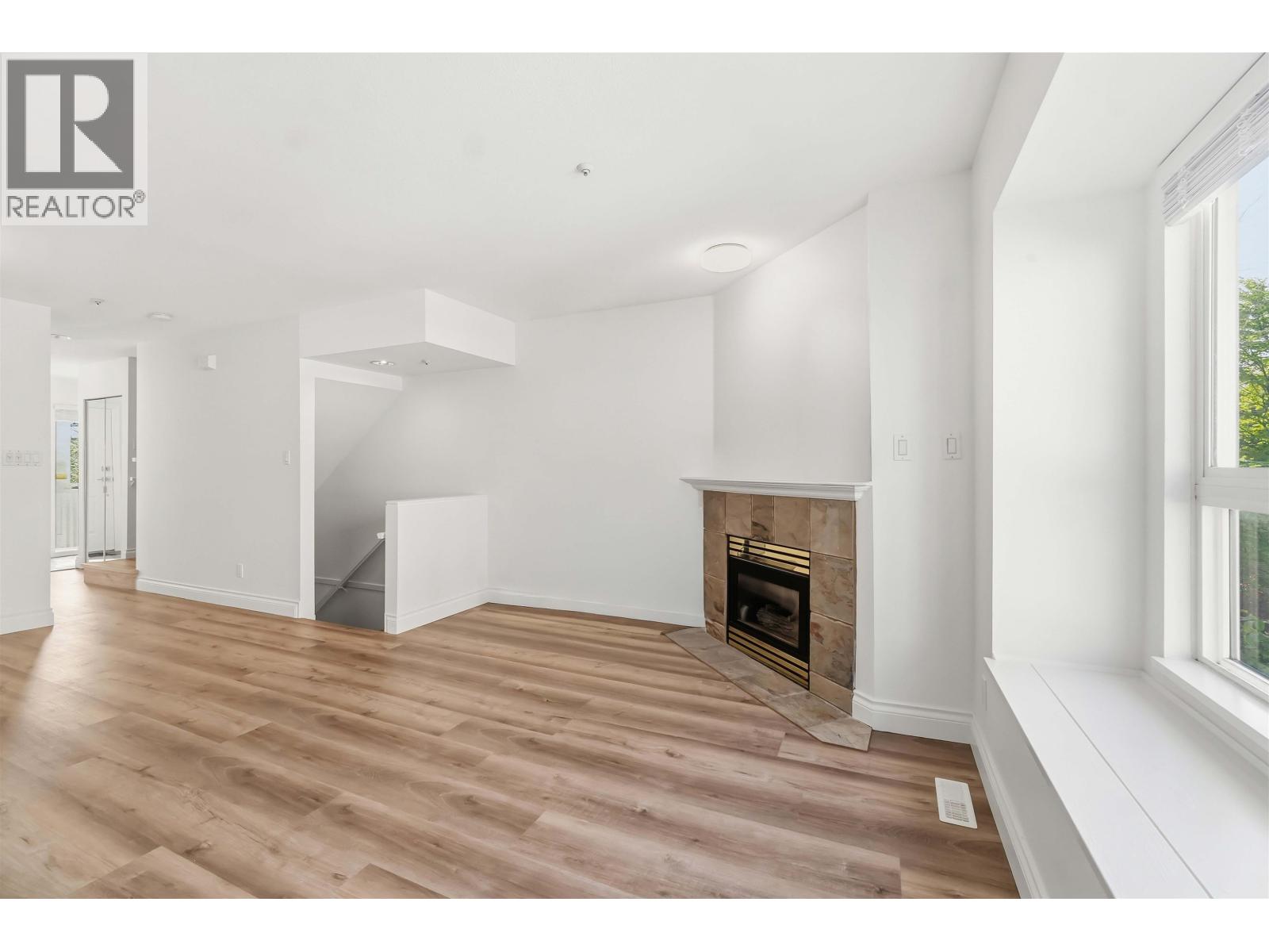 8433 Jellicoe Street, Vancouver, British Columbia  V5S 2J4 - Photo 6 - R3113973