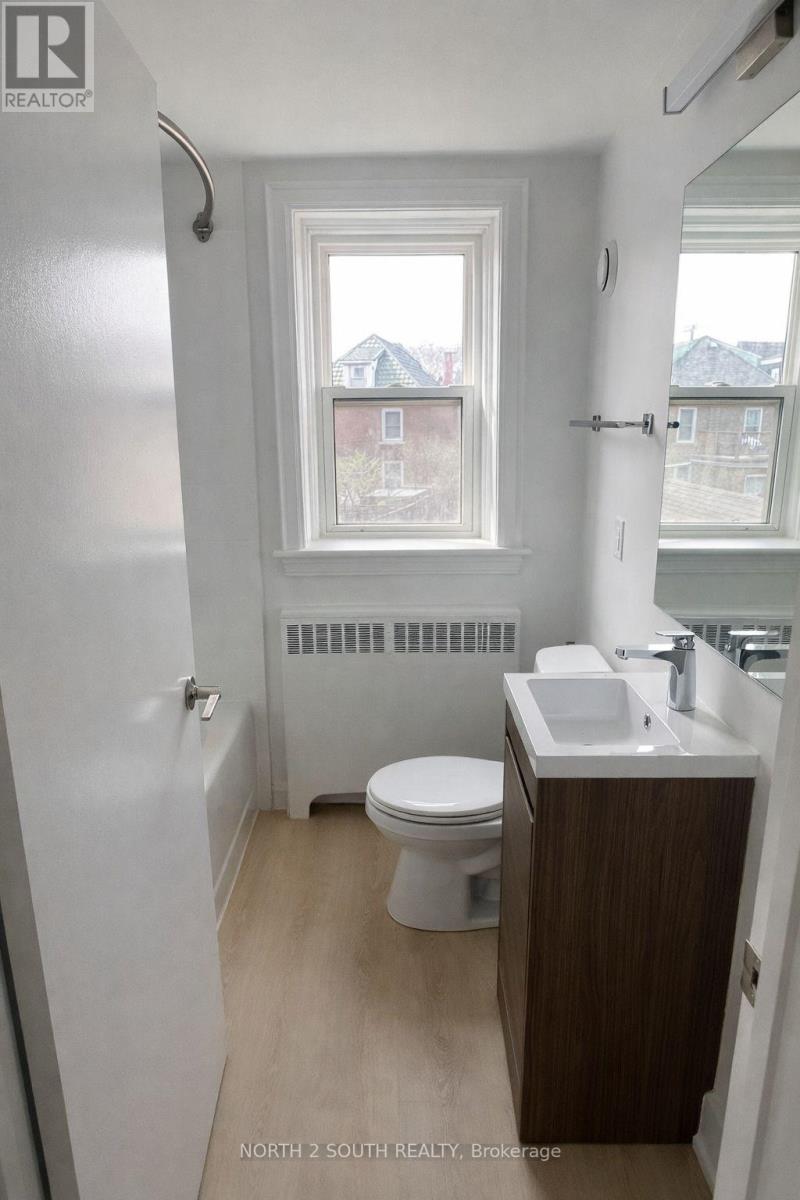 9 - 1024 King Street E, Hamilton, Ontario  L8M 1C8 - Photo 8 - X13022352