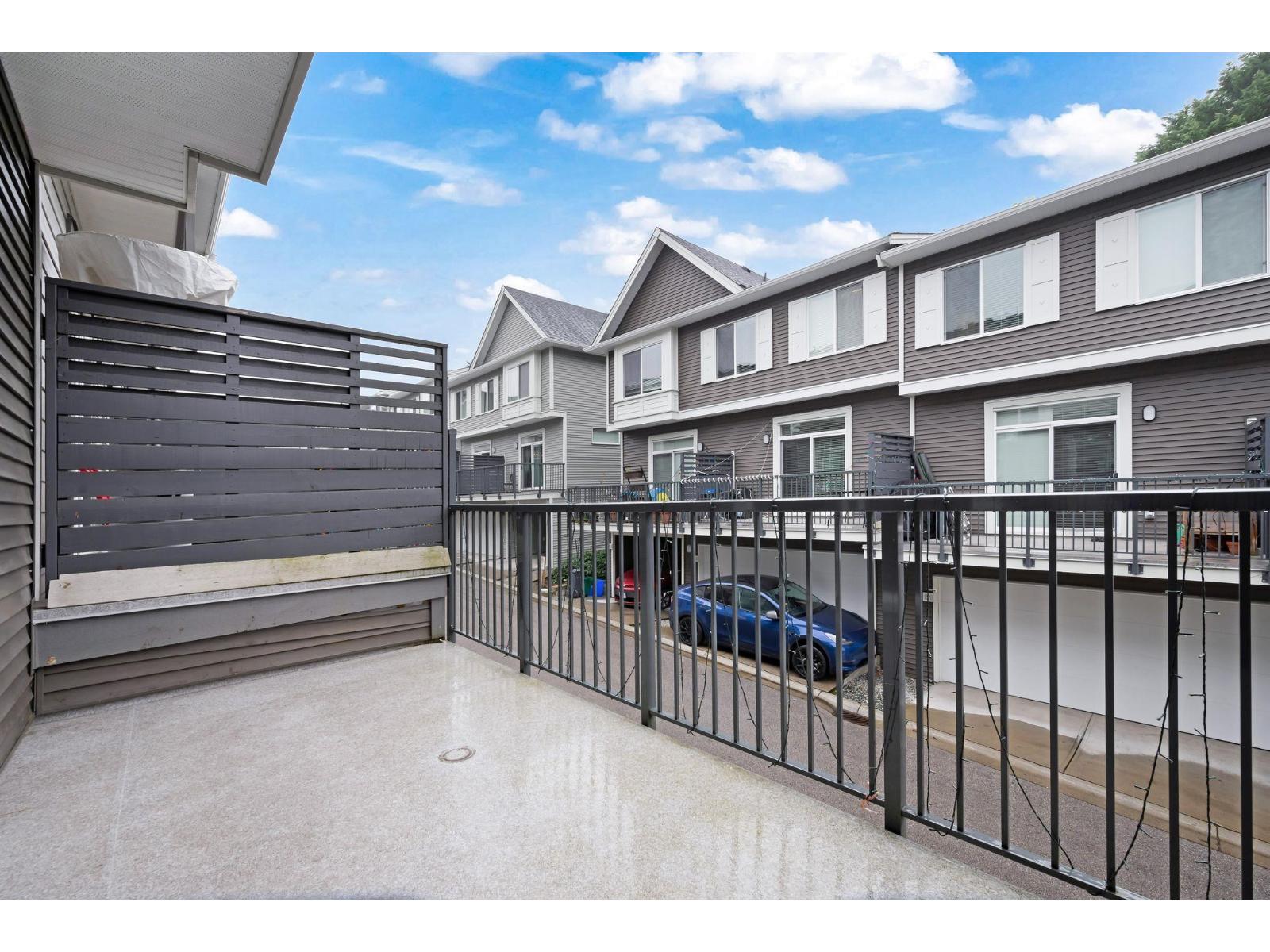 165 8168 136 A Street, Surrey, British Columbia  V3W 2Z6 - Photo 2 - R3113990