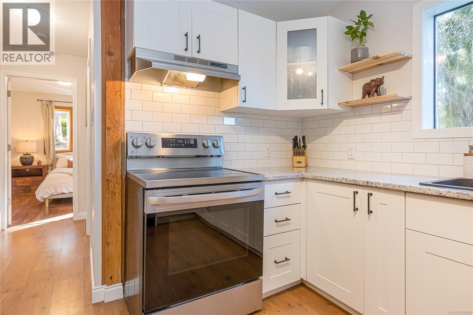 864 Carson Rd, Whiskey Creek, British Columbia  V9K 1V7 - Photo 5 - 1032996