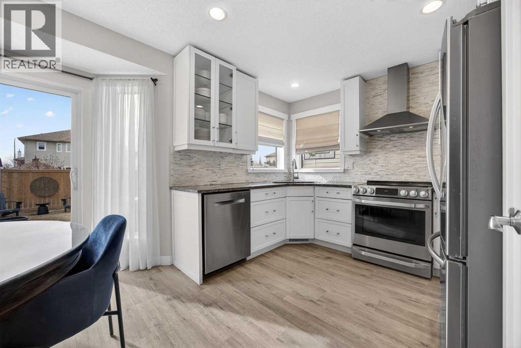 348 Woodside Circle Nw, Airdrie, Alberta  T4B 2J8 - Photo 16 - A2302549