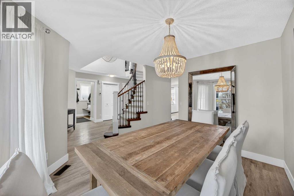 348 Woodside Circle Nw, Airdrie, Alberta  T4B 2J8 - Photo 9 - A2302549