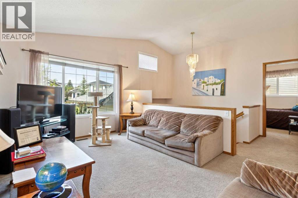 21 Citadel Crest Circle Nw, Calgary, Alberta  T3G 4G2 - Photo 5 - A2303315