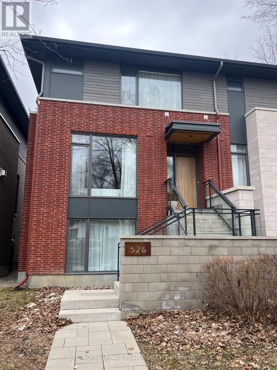 526 EDISON AVENUE, Ottawa, Ontario