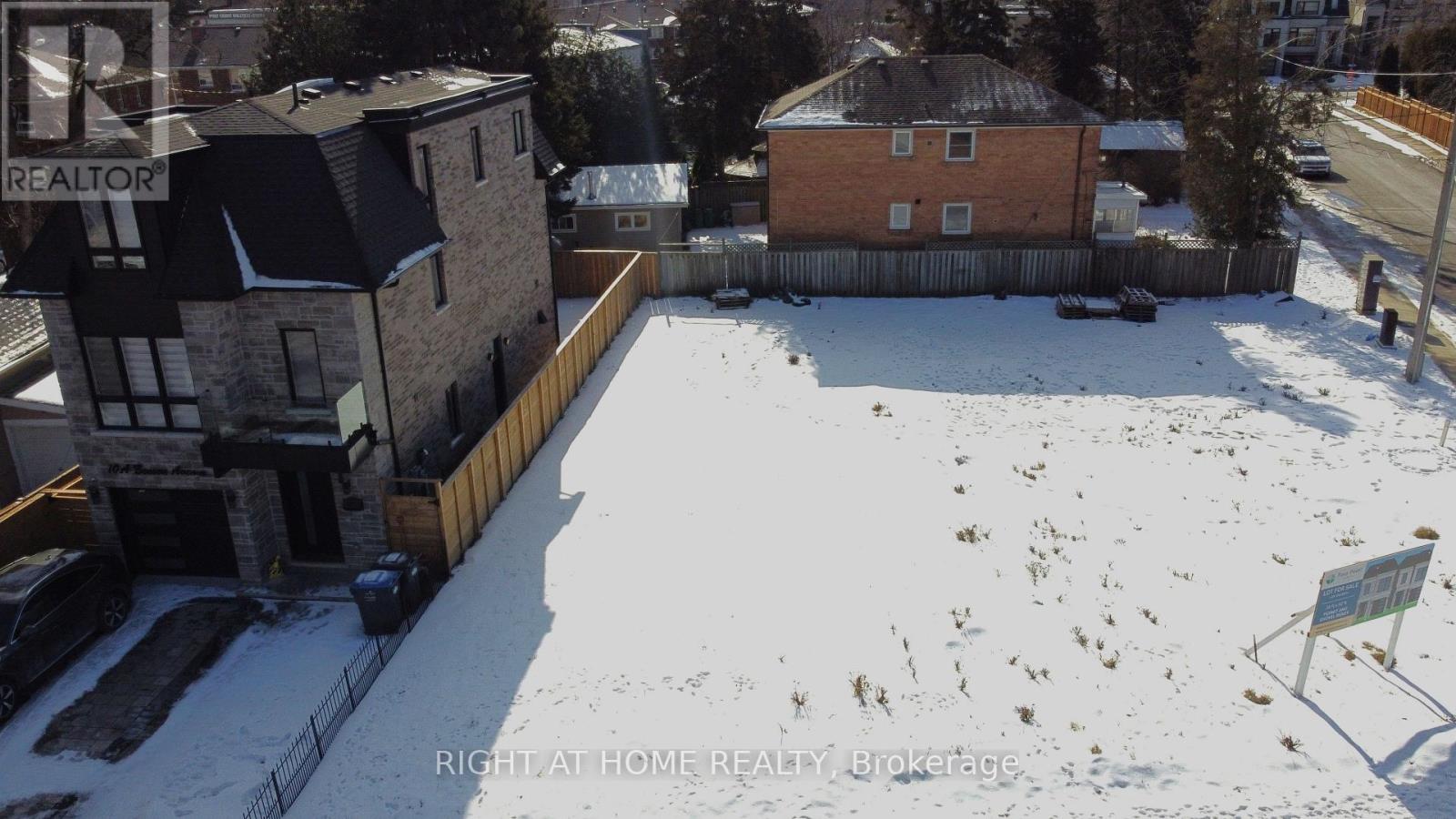 10b Benson Avenue, Mississauga, Ontario  L5H 2P2 - Photo 2 - W12825448