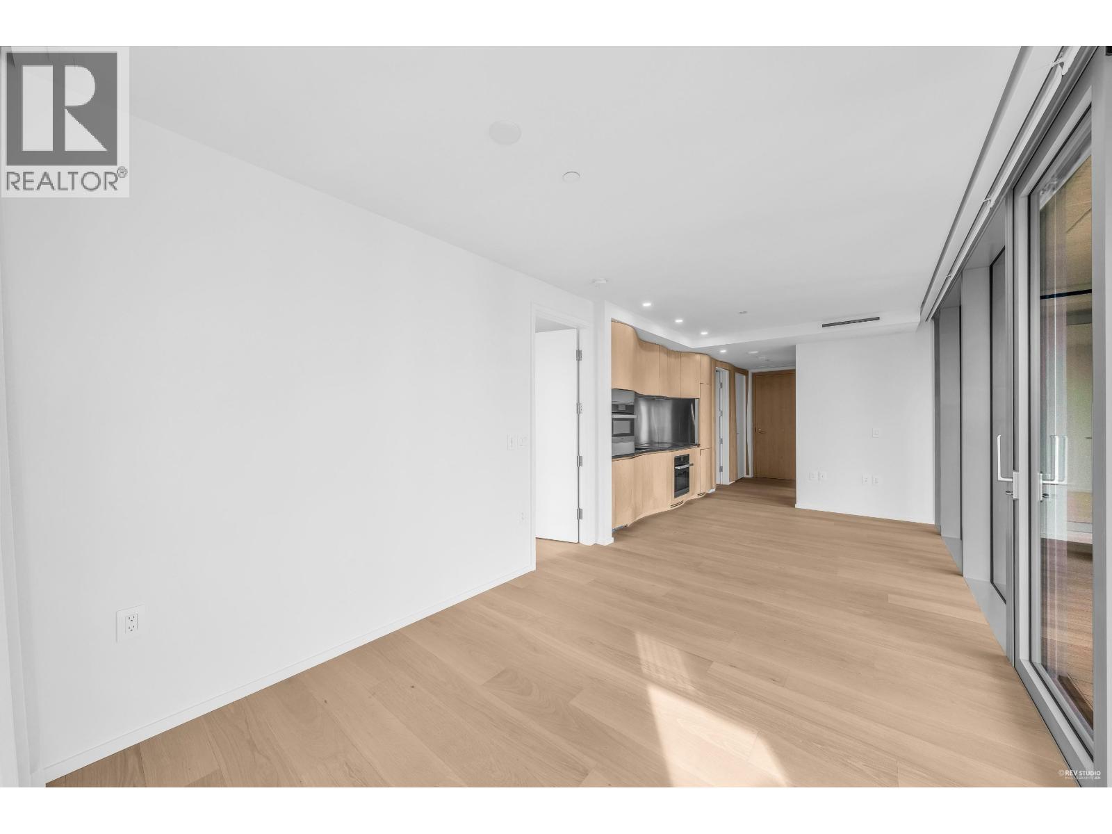 2203 1568 Alberni Street, Vancouver, British Columbia  V6G 0E3 - Photo 3 - R3114067