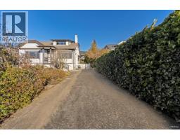 2317 KINGS AVENUE, West Vancouver, British Columbia