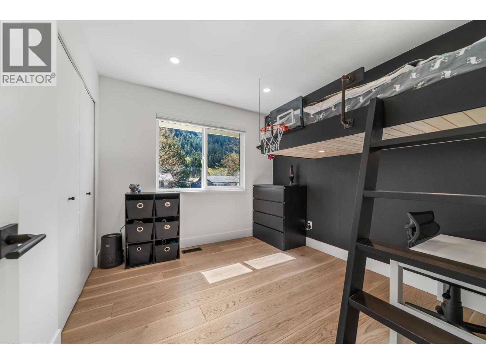 38325 Fir Street, Squamish, British Columbia  V8B 0W8 - Photo 19 - R3114059