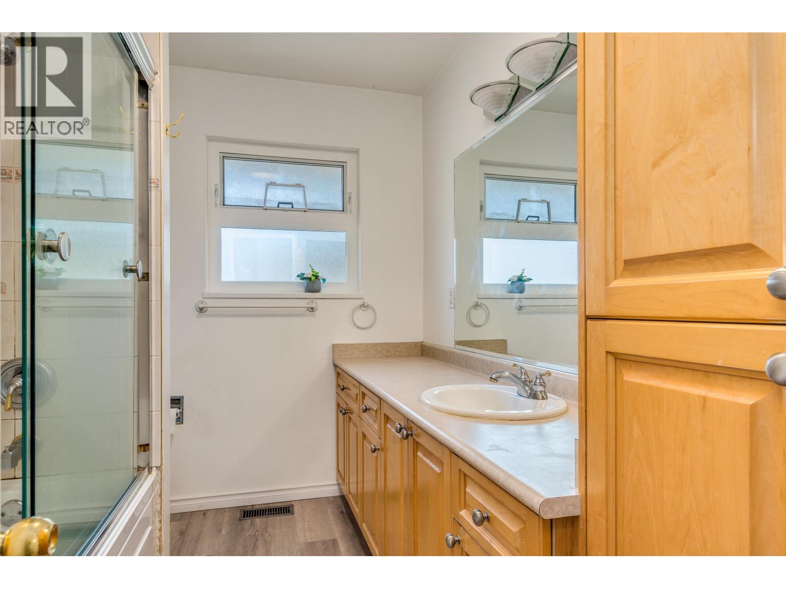 760 Grover Avenue, Coquitlam, British Columbia  V3J 3C8 - Photo 15 - R3114064