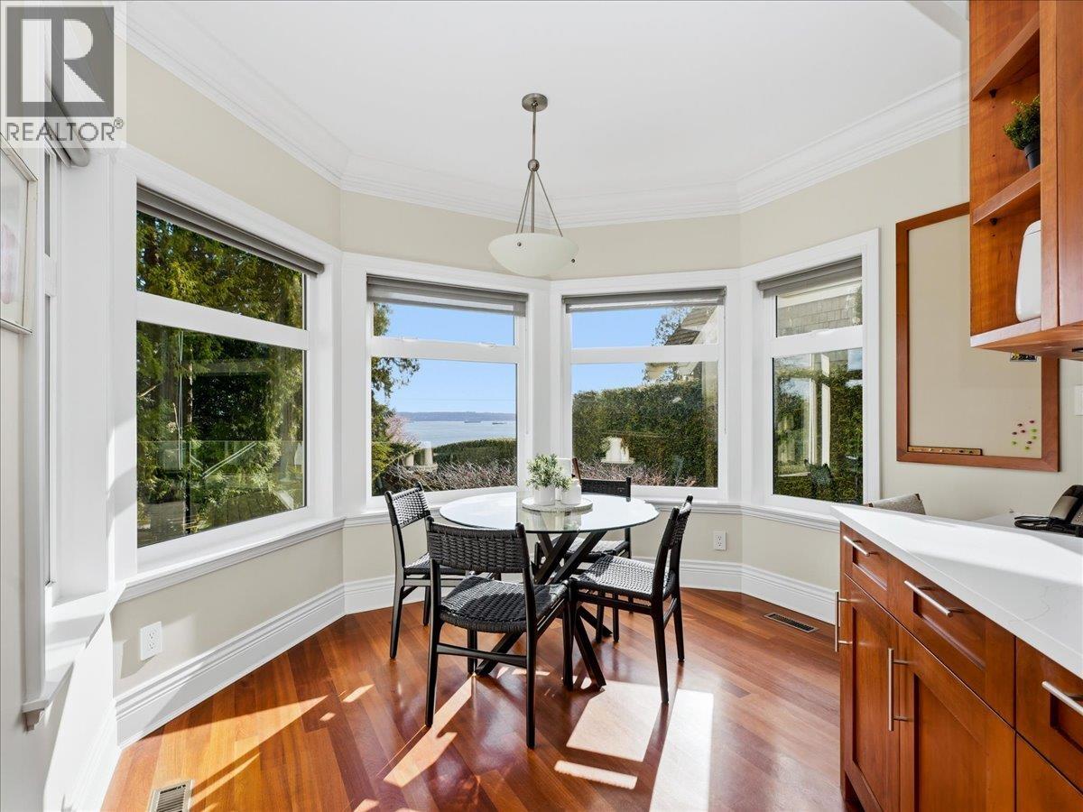 2618 Lawson Avenue, West Vancouver, British Columbia  V7V 2G2 - Photo 5 - R3114079