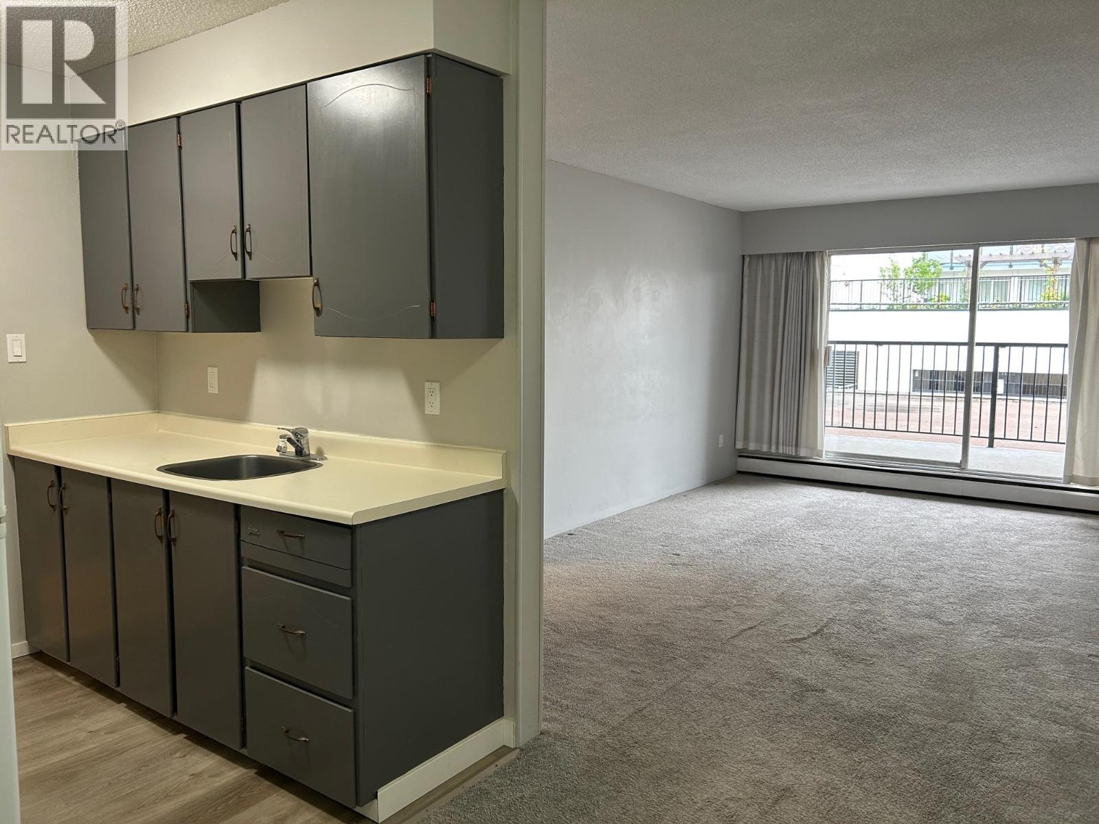 11933 223 Street, Maple Ridge, British Columbia  V2X 5R5 - Photo 3 - R3114043