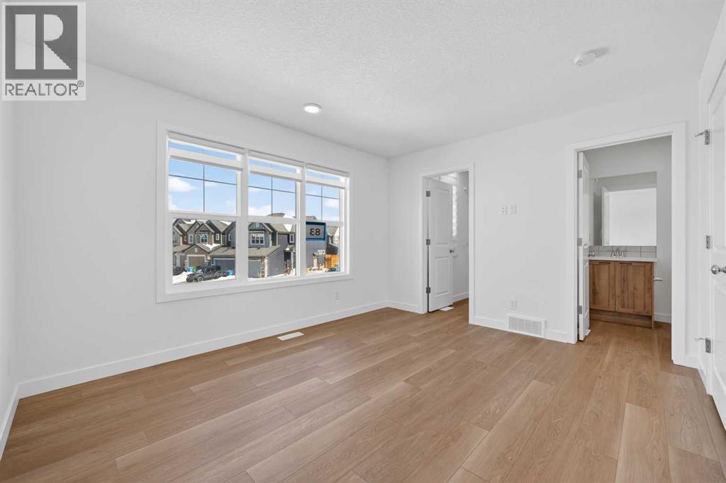 83 Legacy Passage Se, Calgary, Alberta  T2X 2H3 - Photo 13 - A2285896