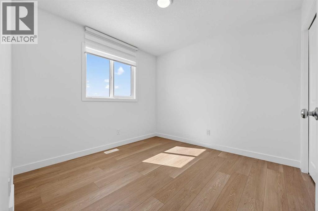 83 Legacy Passage Se, Calgary, Alberta  T2X 2H3 - Photo 17 - A2285896