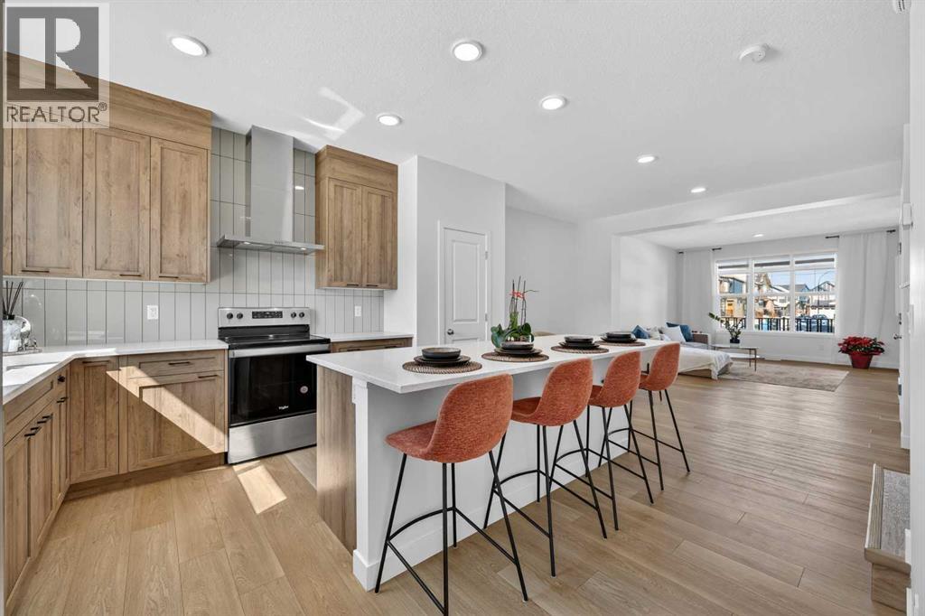 83 Legacy Passage Se, Calgary, Alberta  T2X 2H3 - Photo 2 - A2285896