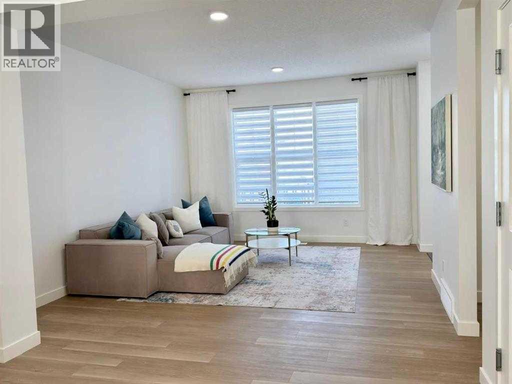 83 Legacy Passage Se, Calgary, Alberta  T2X 2H3 - Photo 7 - A2285896