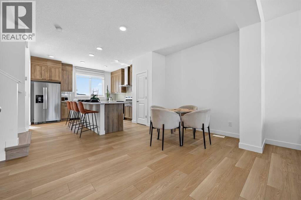 83 Legacy Passage Se, Calgary, Alberta  T2X 2H3 - Photo 4 - A2285896