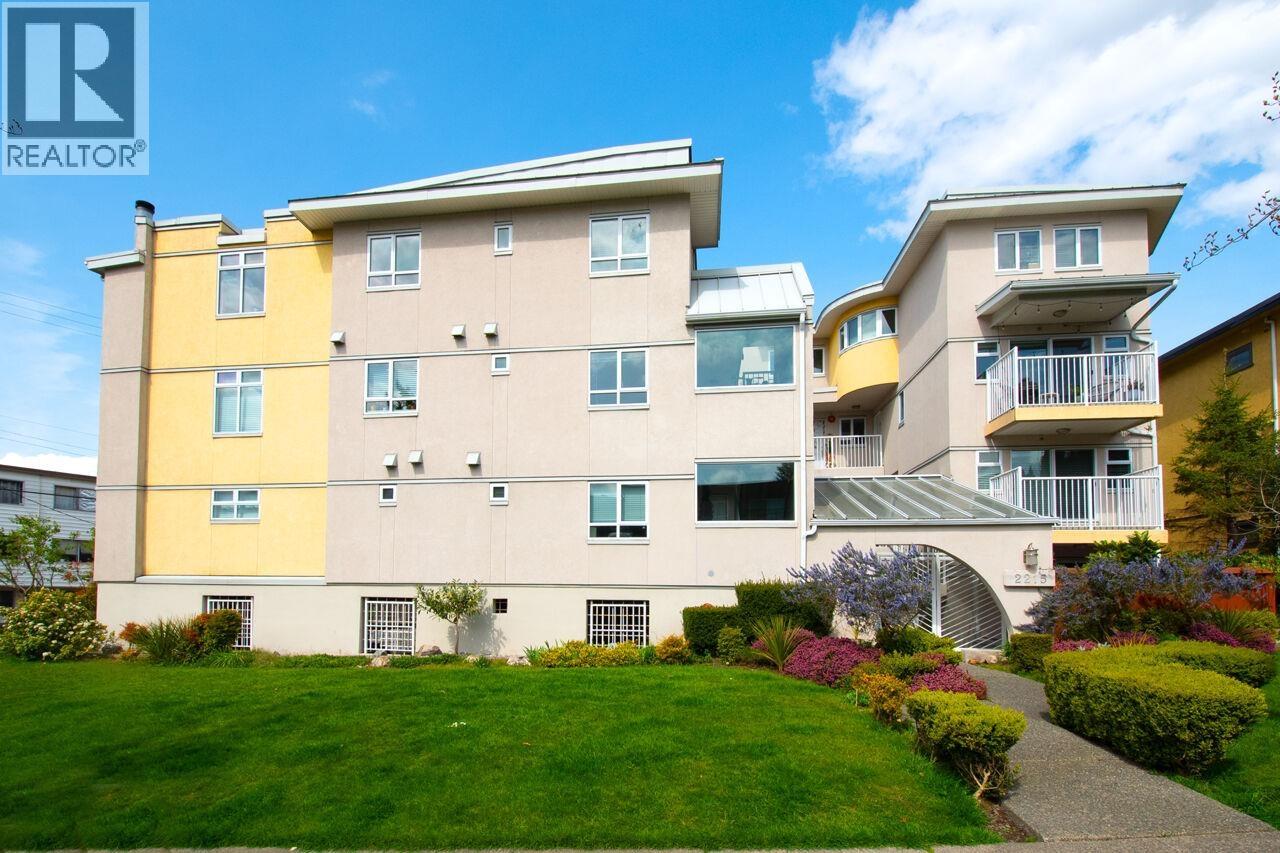 303 2215 Mcgill Street, Vancouver, British Columbia  V5L 1C3 - Photo 2 - R3113708