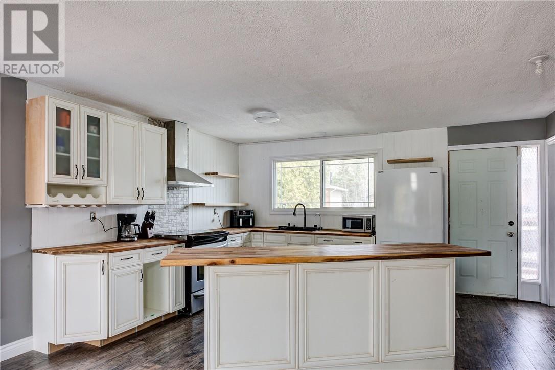 3 Rideau Avenue, Coniston, Ontario  p0m 1m0 - Photo 4 - 2127229