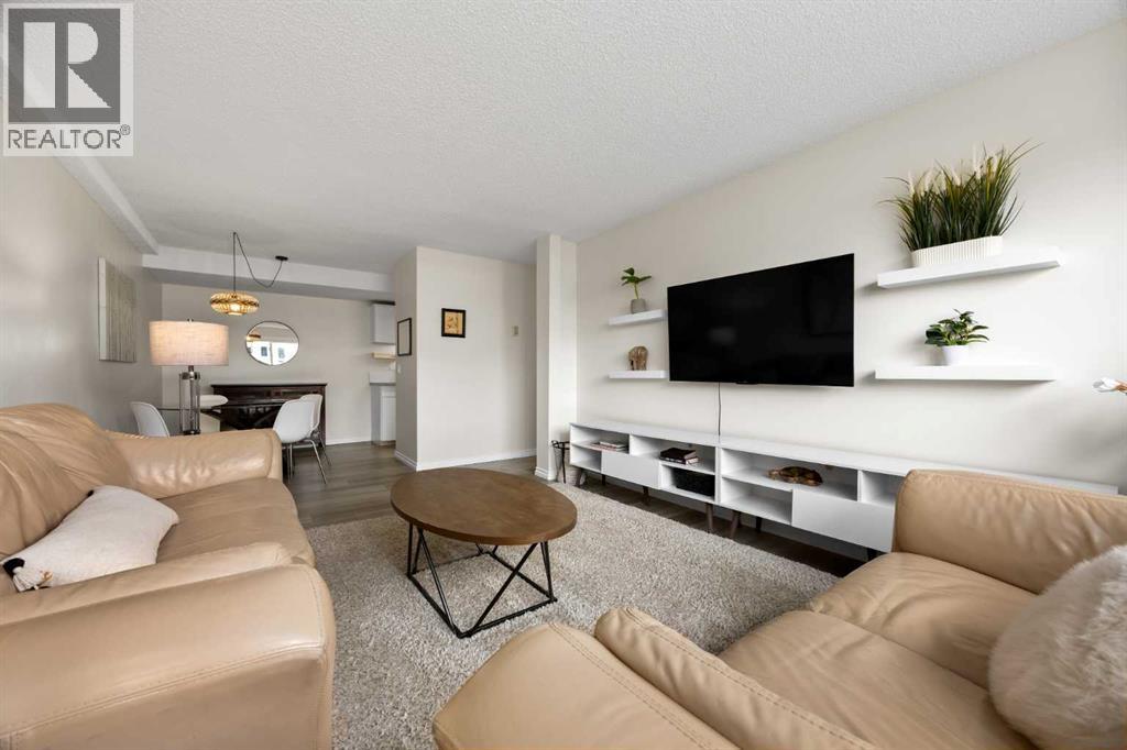 215, 101 Big Hill Way Se, Airdrie, Alberta  T4A 1Z7 - Photo 8 - A2300921