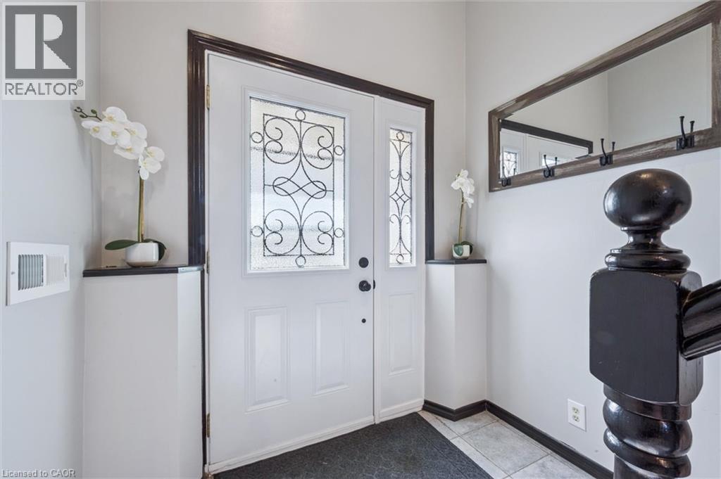 263 The Country Way, Kitchener, Ontario  N2E 2V6 - Photo 4 - 40822850