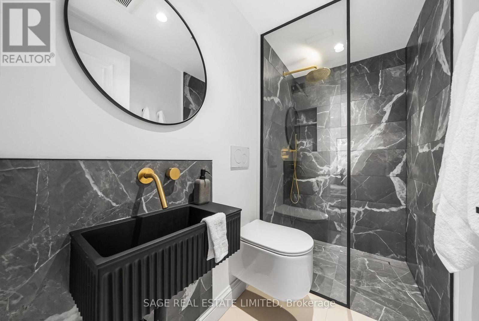 72 Montrose Avenue, Toronto, Ontario  M6J 2T7 - Photo 16 - C13026284