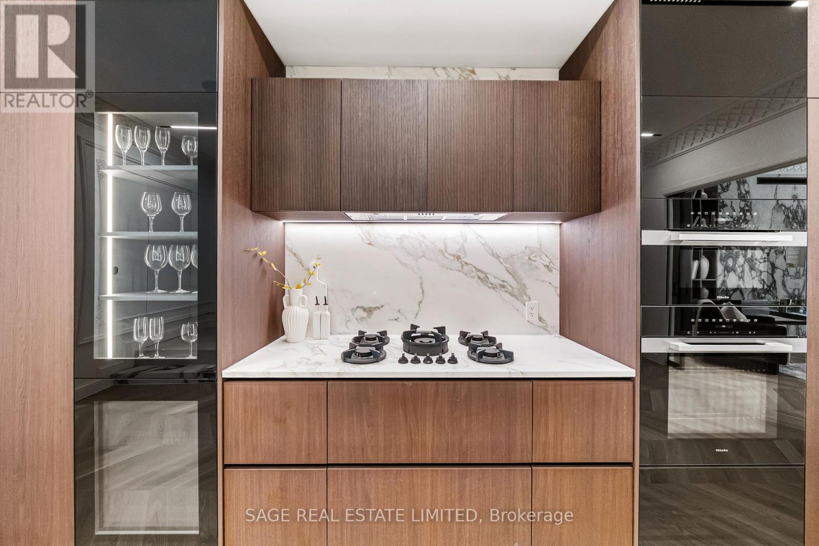 72 Montrose Avenue, Toronto, Ontario  M6J 2T7 - Photo 7 - C13026284