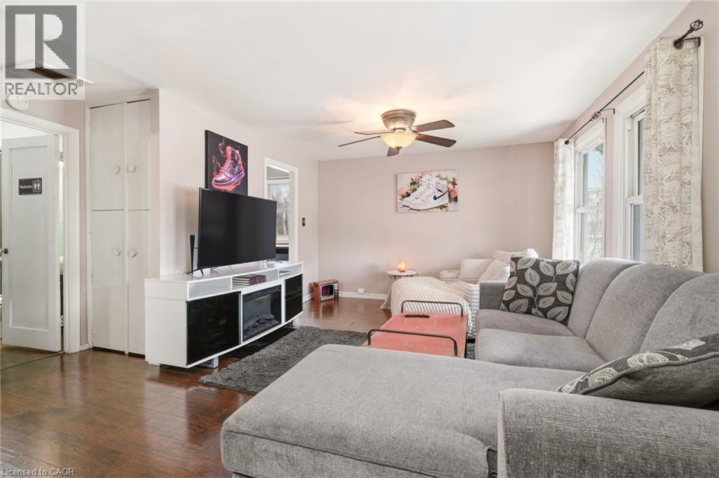 66 East 32nd Street, Hamilton, Ontario  L8V 3R9 - Photo 4 - 40822874