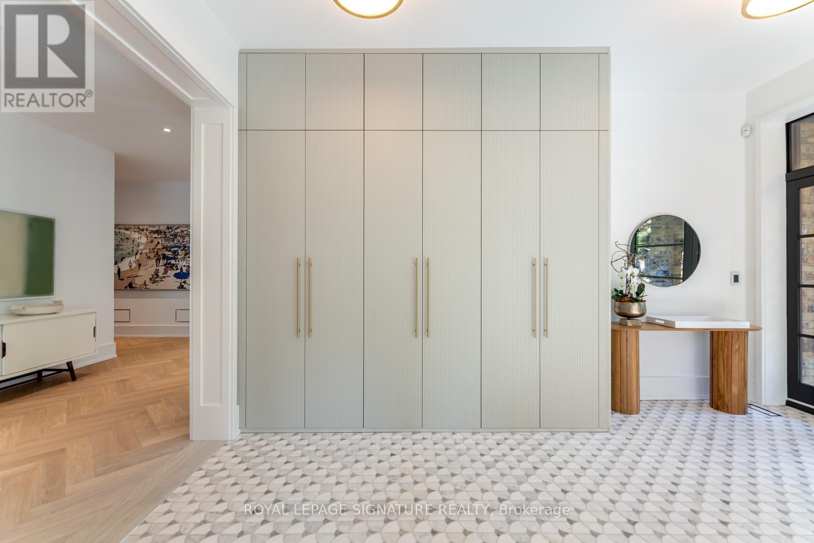 8 Crown Park Road, Toronto, Ontario  M4E 1J9 - Photo 8 - E13026282