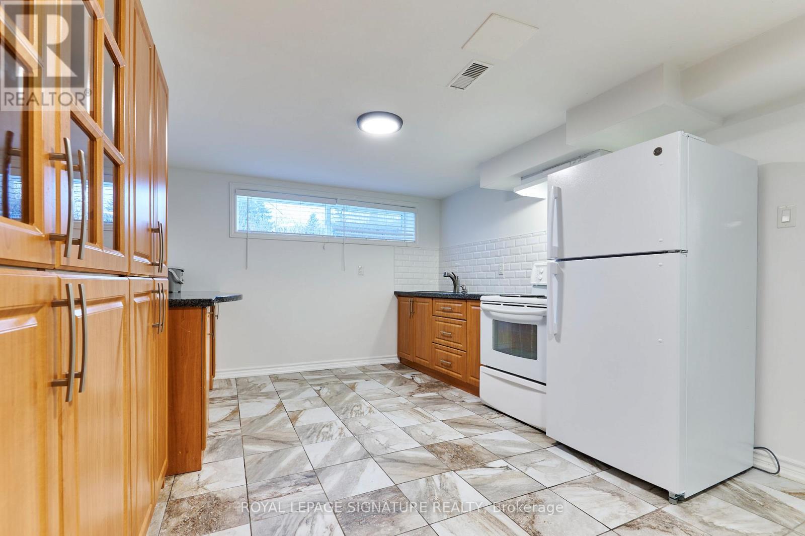 Bsmt - 43 Meadowacres Drive, Toronto, Ontario  M1T 1B3 - Photo 4 - E13026290