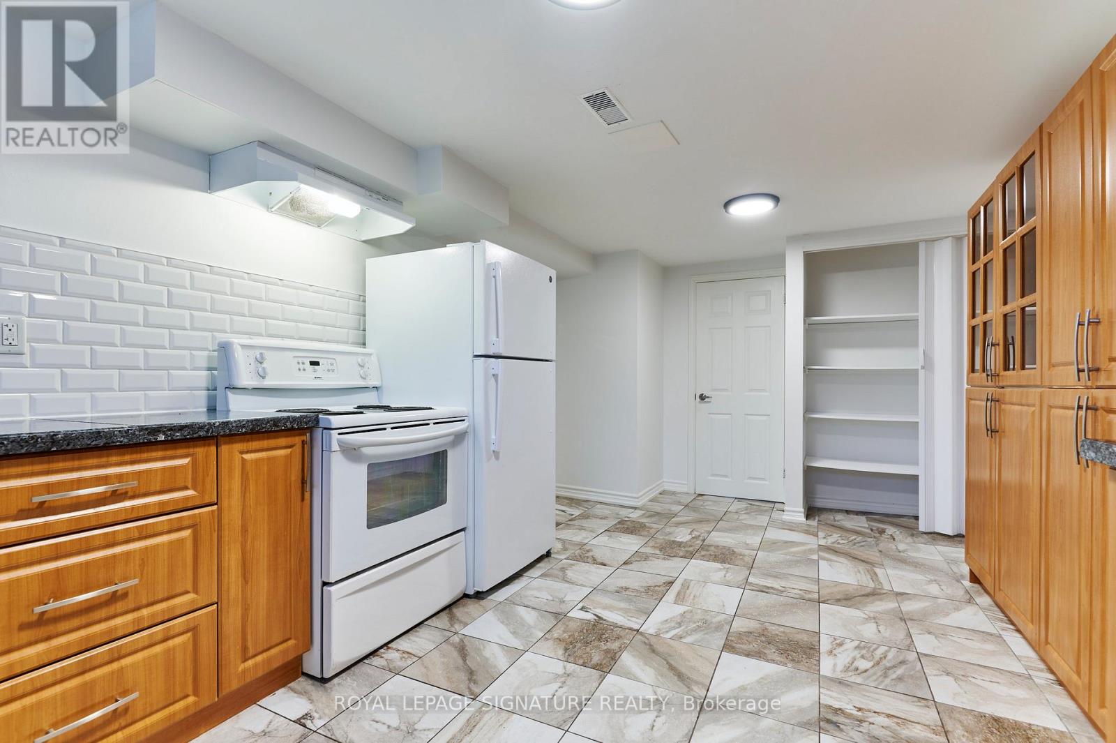 Bsmt - 43 Meadowacres Drive, Toronto, Ontario  M1T 1B3 - Photo 6 - E13026290